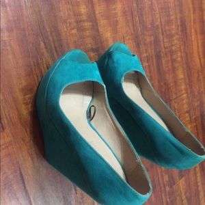 LOVECULTURE Teal Peep-Toe wedges Size 8